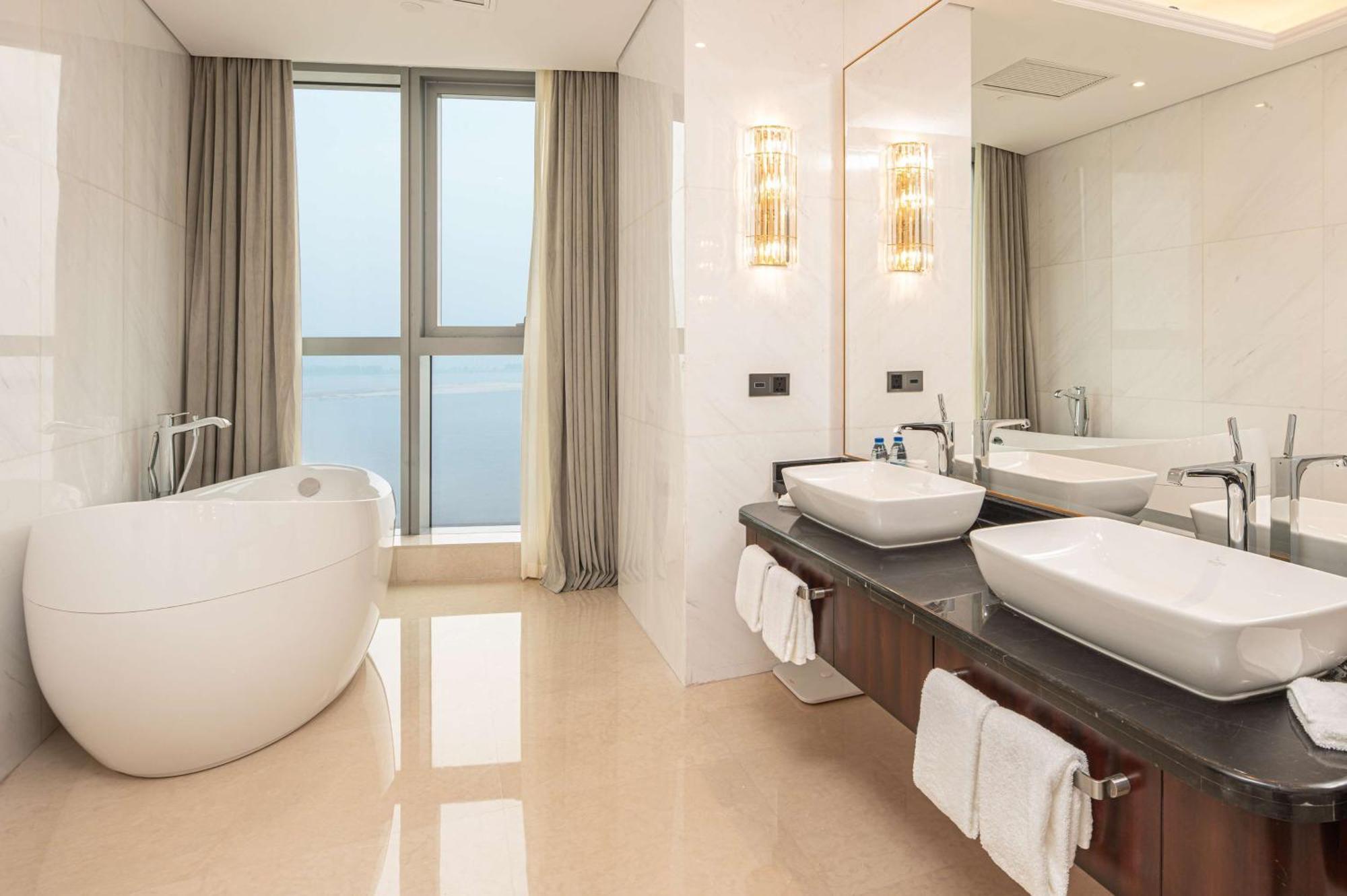 Hilton Brazzaville Les Tours Jumelles Hotel & Residences Exterior photo