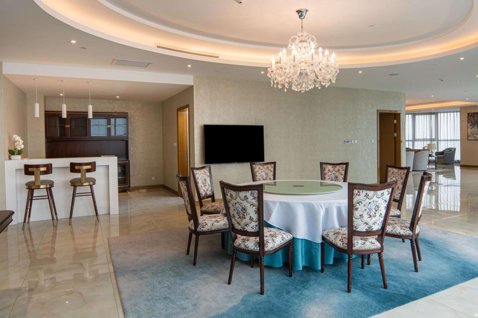 Hilton Brazzaville Les Tours Jumelles Hotel & Residences Exterior photo