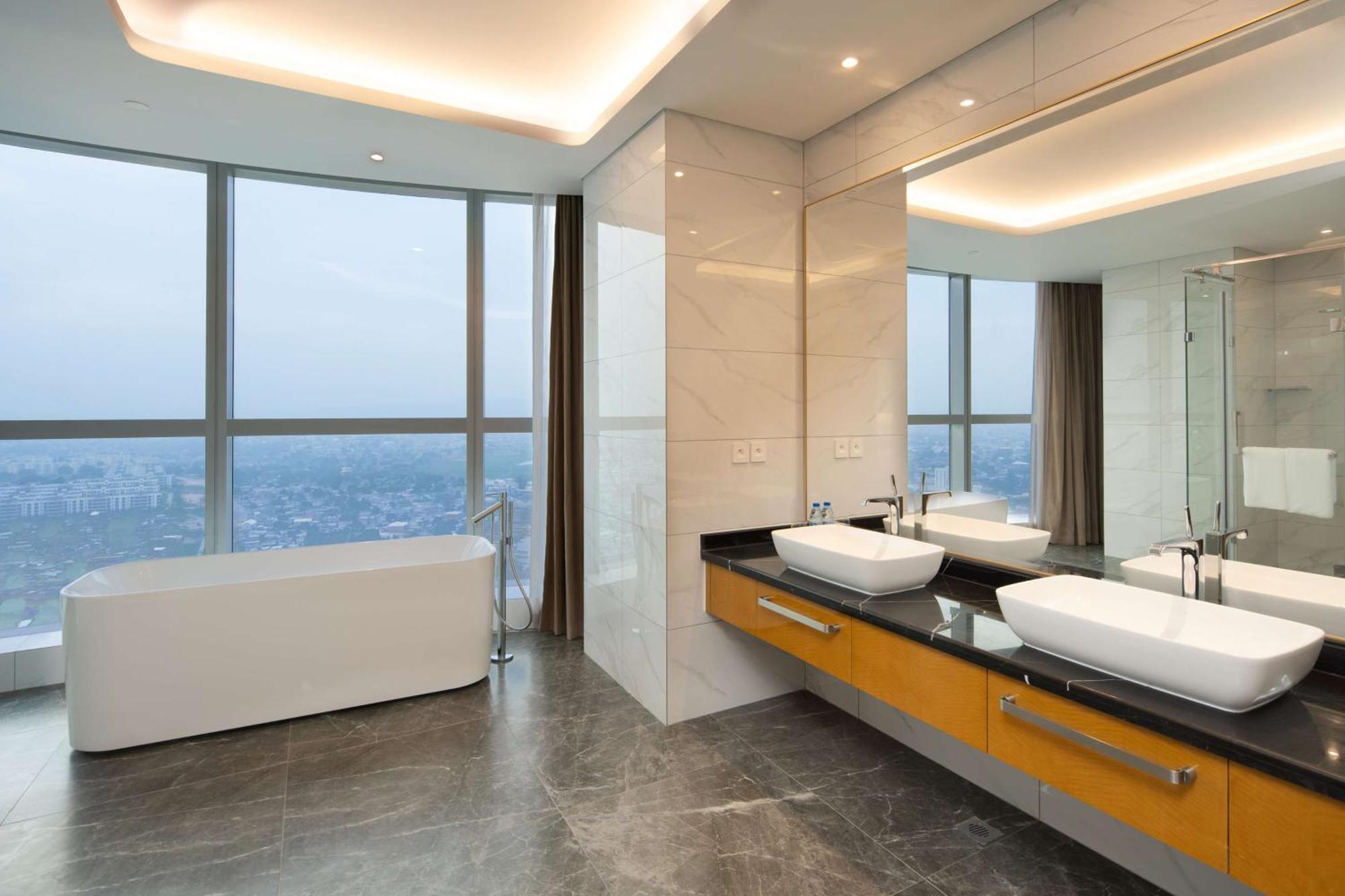 Hilton Brazzaville Les Tours Jumelles Hotel & Residences Exterior photo