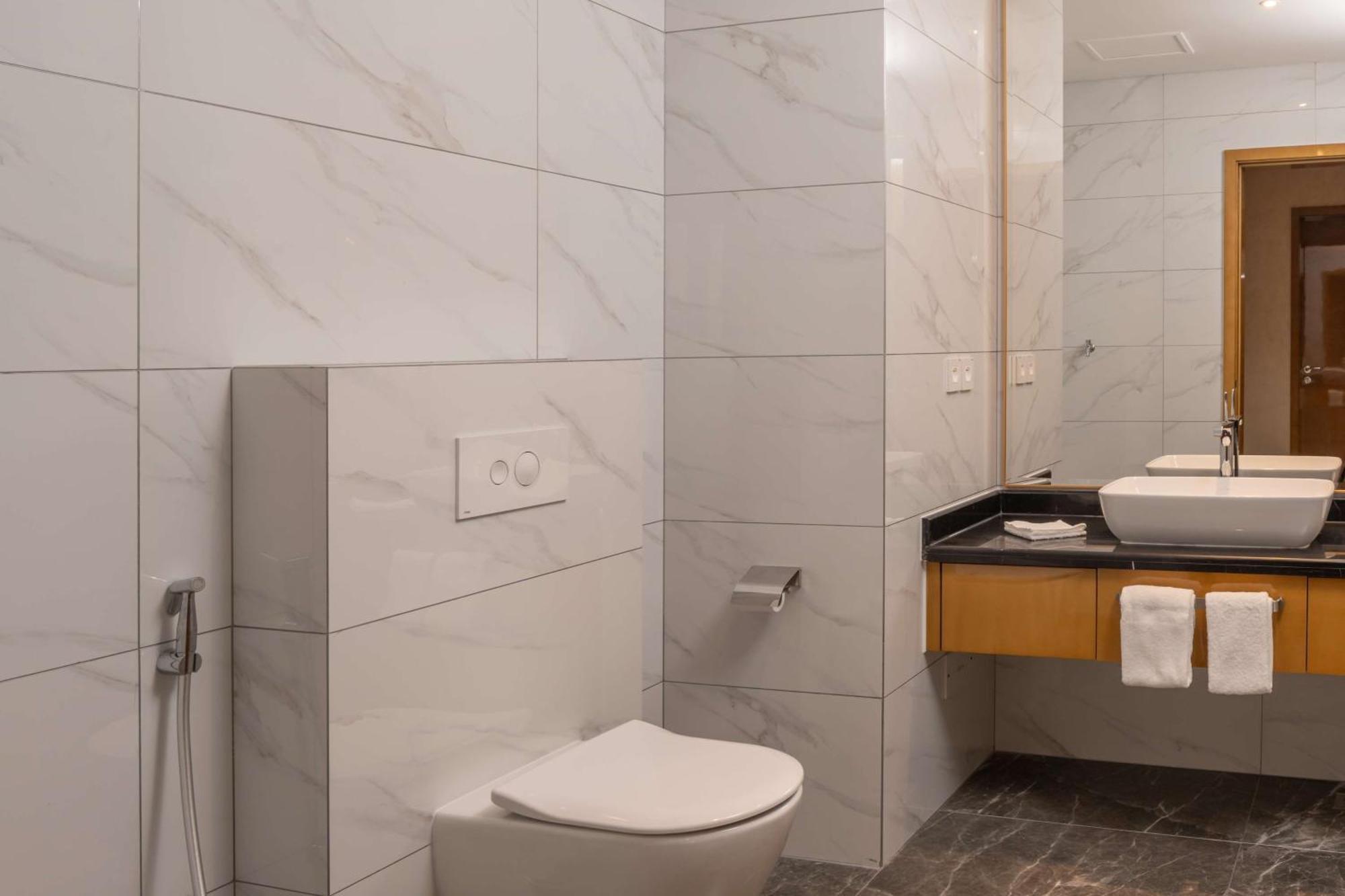 Hilton Brazzaville Les Tours Jumelles Hotel & Residences Exterior photo