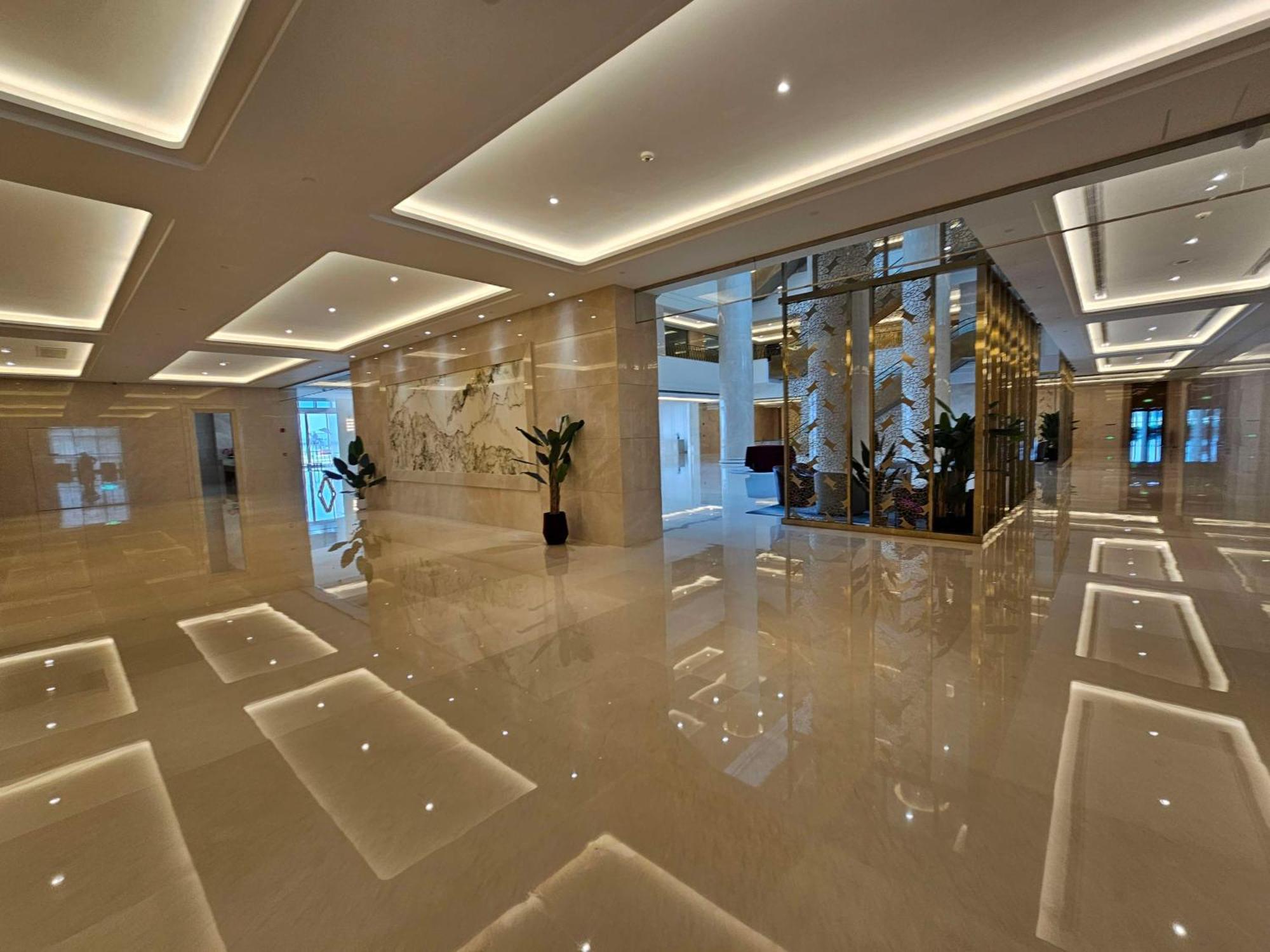 Hilton Brazzaville Les Tours Jumelles Hotel & Residences Exterior photo